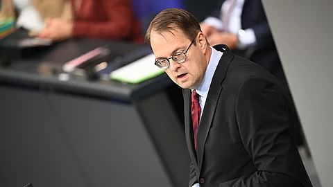 Sören Pellmann, Fraktionsvorsitzender von Die Linke im Bundestag, spricht in der Aussprache nach der Regierungserklärung zum EU-Gipfel im BundestagSören Pellmann, Fraktionsvorsitzender von Die Linke im Bundestag, spricht im Bundestag.