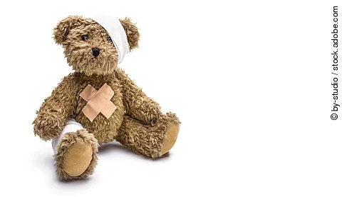 Kranker Teddy: Kinder, die aufgrund ihrer Krebserkrankung eine Strahlentherapie erhallten hatten, erkranken später öfter an Alterskrankheiten