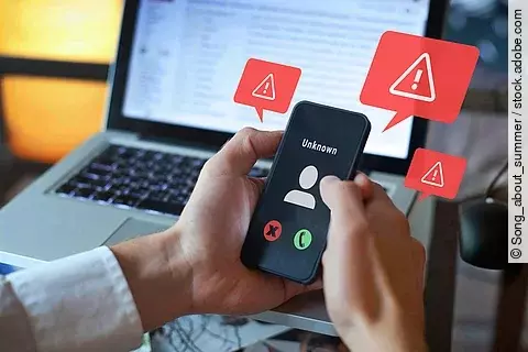 Betrug: Ein Angeblicher Arzt bringt einen Senior um einen hohen Goldwert