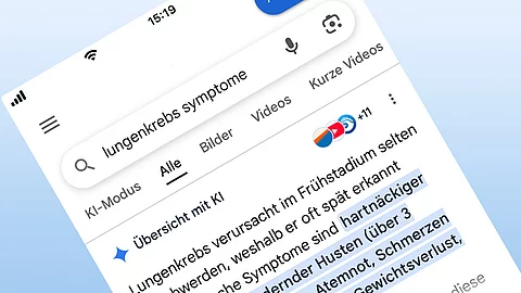 Smartphone-Display mit einer Google-Suche nach Krankheitssymptomen, die medizinische Ergebnisse und Warnhinweise anzeigt.