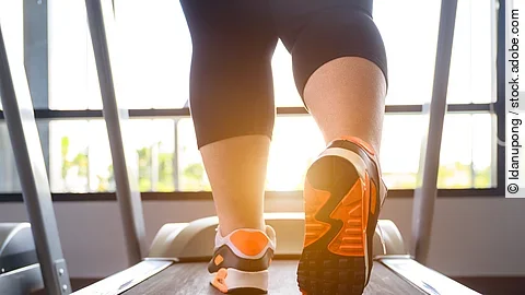 Sportler auf Laufband