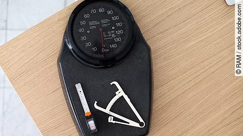 Personenwaage, Fettzange und Massband