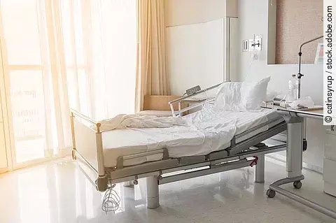 Krankenhausbett