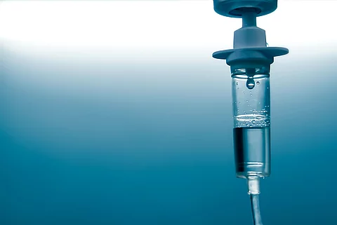 Infusion mit klarer Flüssigkeit