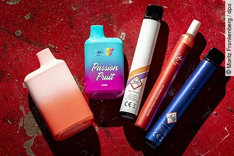 urn:newsml:dpa.com:20090101:251007-935-877534