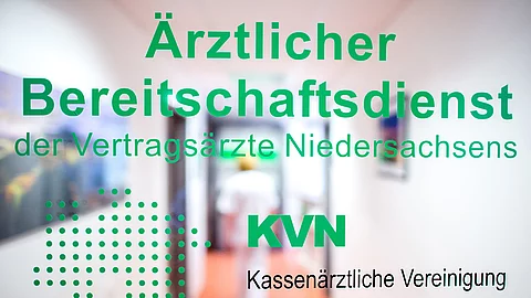 Die Aufschrift «Ärztlicher Bereitschaftsdienst» steht auf einer Glastür.